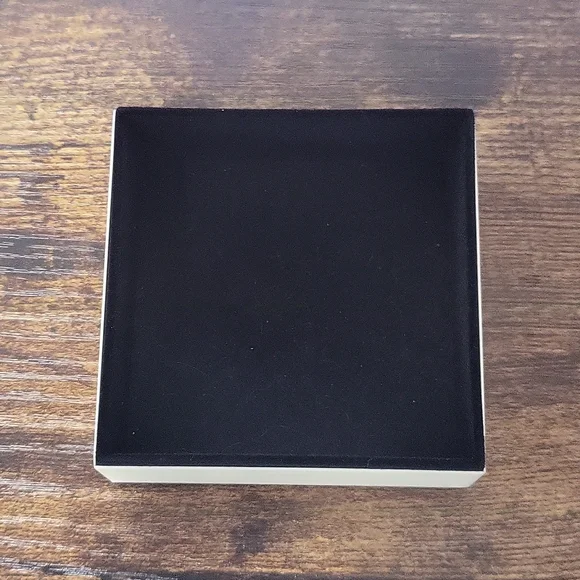 Kate Spade Top Secret Box - Picture 3 of 5